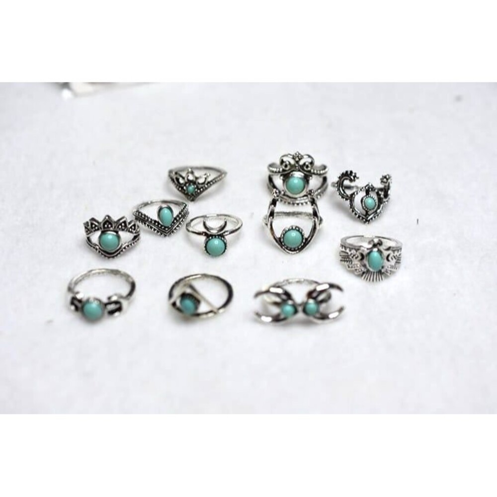 NWOT Trendy 11pc Set Synthetic Turquoise Silver Tone Statement Size 6-8 Rings